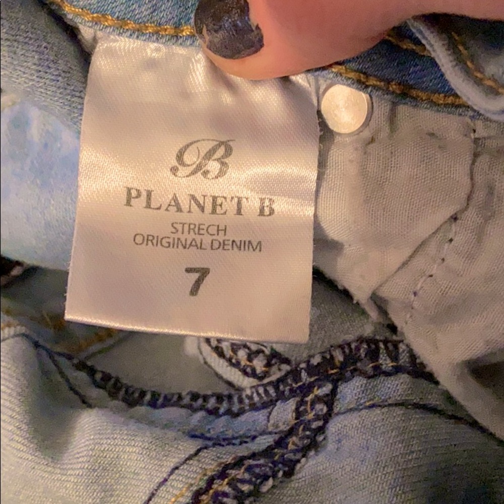 Distressed Skinny Jeans - Picture 5 of 5